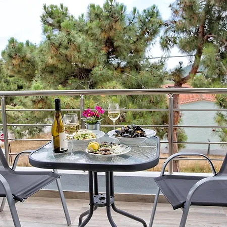 Isalos * Néa Péramos