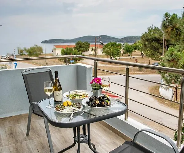 Isalos Appartement Néa Péramos