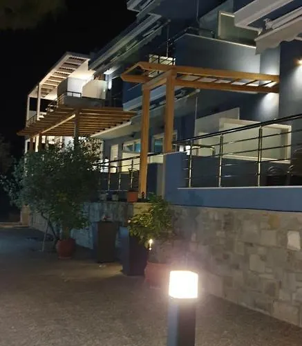 Isalos Appartement Néa Péramos